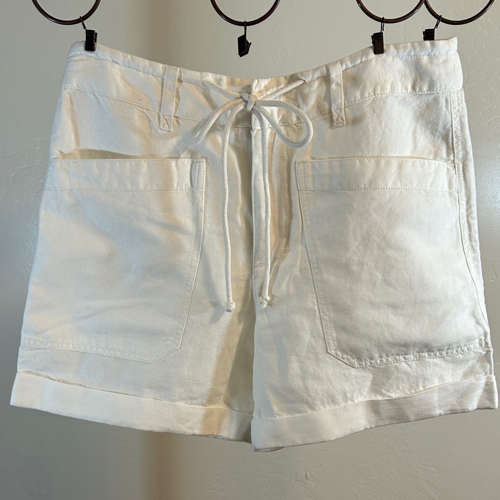 Sundance Women's Cream Cargo Shorts